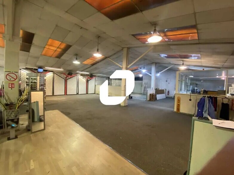 Bureau dans Romainville à louer - Photo de l’immeuble – Image 2 sur 11