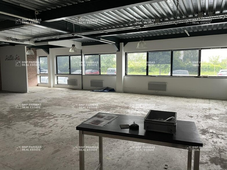Local d’activités dans Moissy-Cramayel à louer - Photo intérieure – Image 2 sur 25