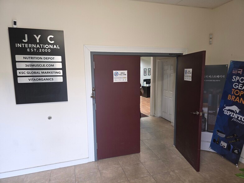 2730 N Berkeley Lake Rd NW, Duluth, GA à vendre - Photo de l’immeuble – Image 2 sur 7