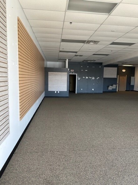 600 E Main St, Cartersville, GA à louer - Photo de l’immeuble – Image 2 sur 15
