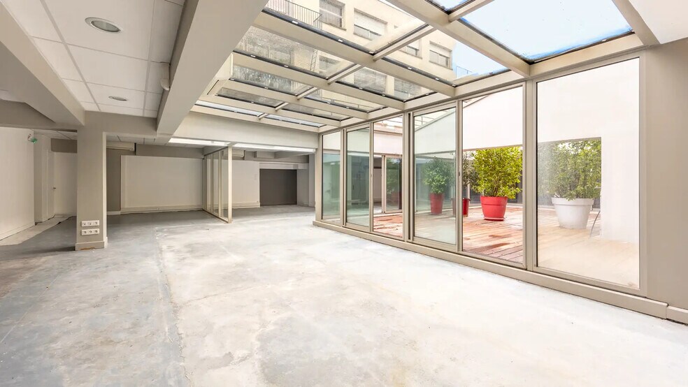 Bureau dans Paris à vendre - Photo de l’immeuble – Image 1 sur 12