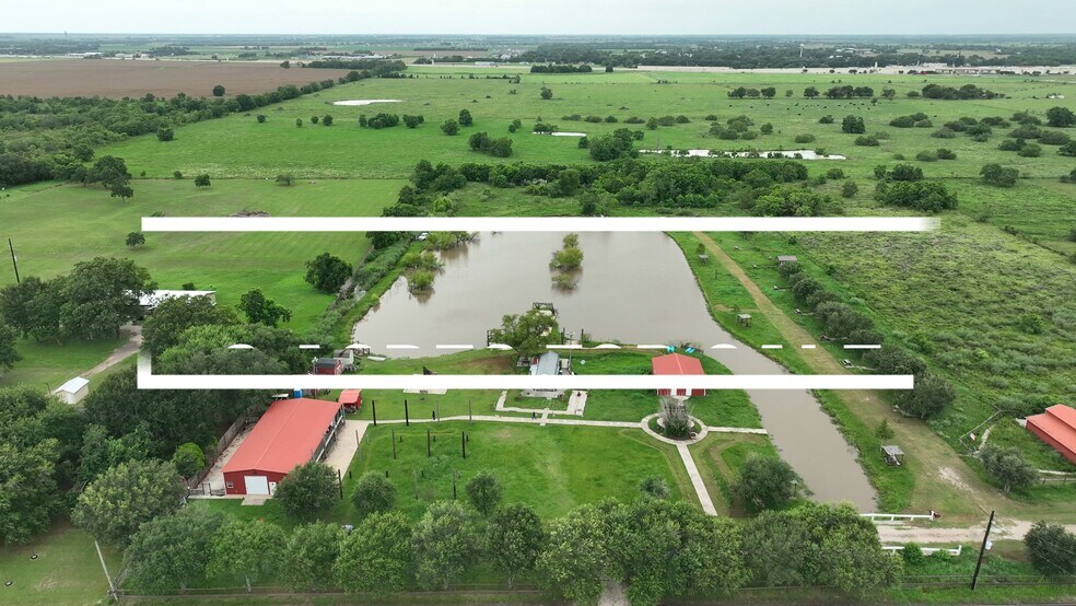 7702 Vincik Ehlert Rd, Rosenberg, TX à vendre - Vidéo sur l’annonce professionnelle – Image 2 sur 5