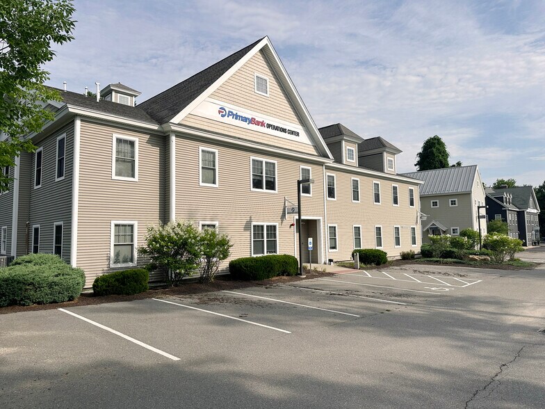 124 Bedford Center Rd, Bedford, NH à vendre - Photo de l’immeuble – Image 1 sur 1