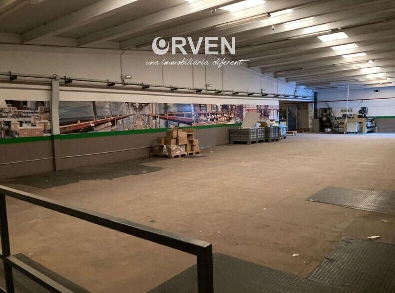 Industriel/Logistique dans El Vendrell, Tarragona à vendre - Photo de l’immeuble – Image 2 sur 8