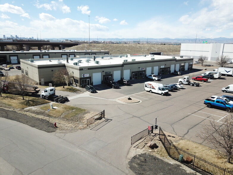 7245 Gilpin Way, Denver, CO à louer - Photo de l’immeuble – Image 1 sur 6