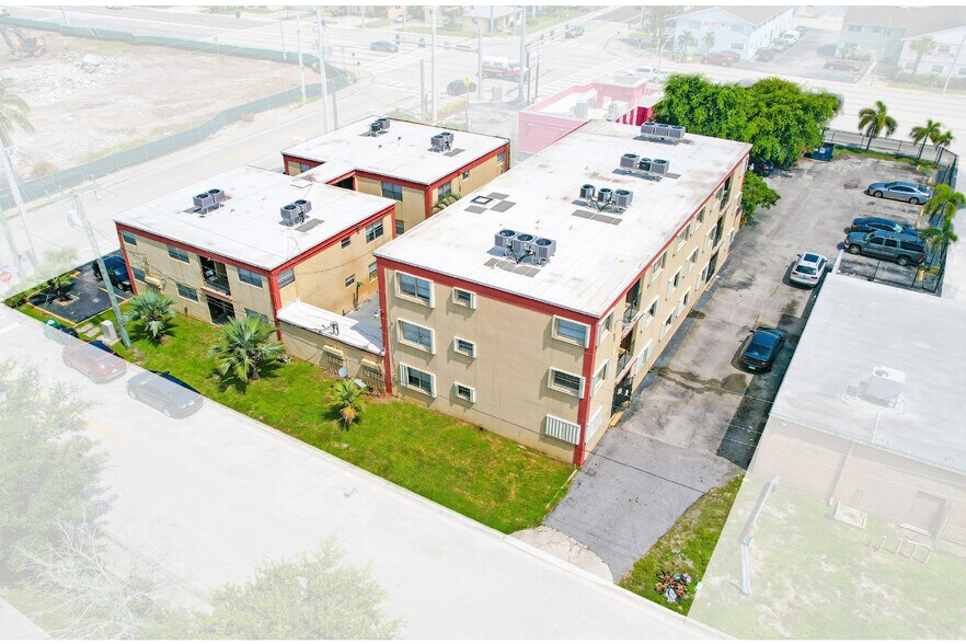 2130 Avenue S, Riviera Beach, FL à vendre - Photo de l’immeuble – Image 2 sur 38