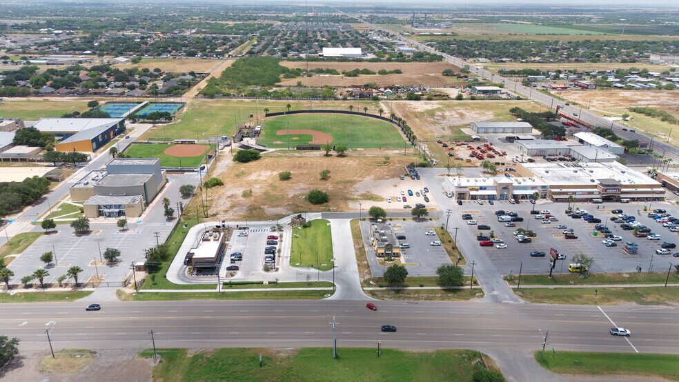 0 N. Closner Blvd, Edinburg, TX à vendre - Photo de l’immeuble – Image 3 sur 6