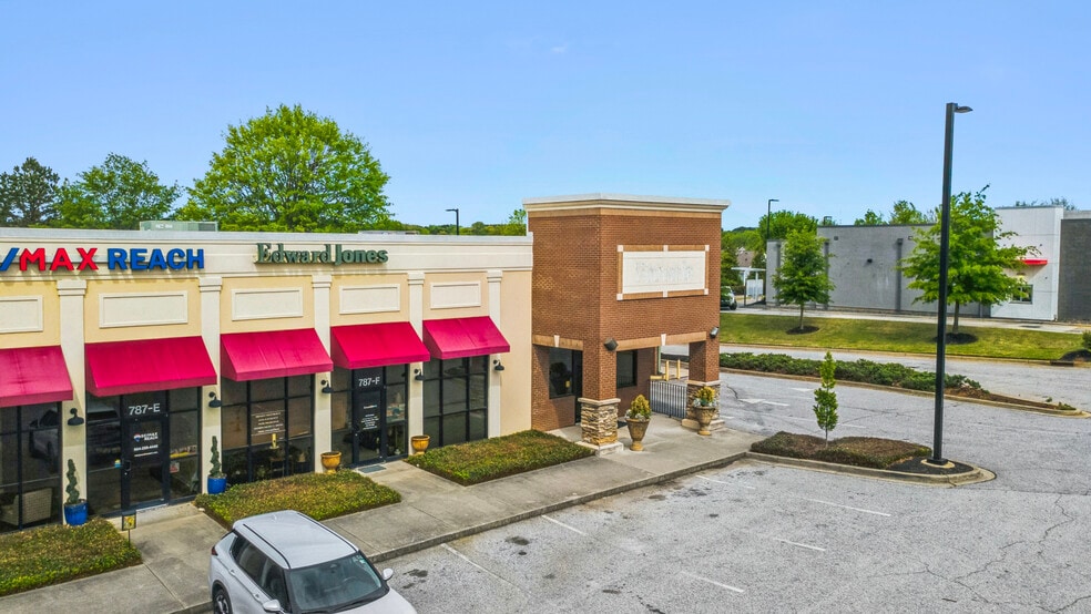 787 E Butler Rd, Mauldin, SC à louer - Photo de l’immeuble – Image 3 sur 14