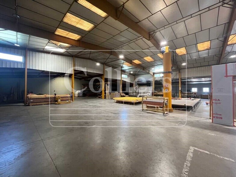 Local d'activités dans Miramas à vendre - Photo intérieure – Image 1 sur 9