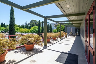 4260 El Camino Real, Palo Alto, CA à louer Photo intérieure– Image 1 sur 9