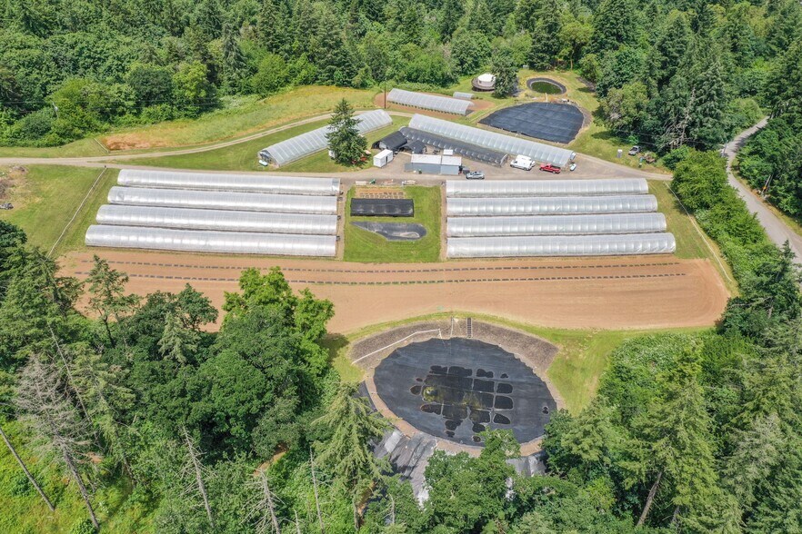 23175 NE Ridge Rd, Gaston, OR à vendre - Photo principale – Image 1 sur 52