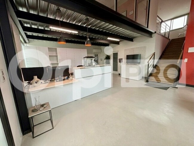 Plus de détails pour Local commercial à vendre