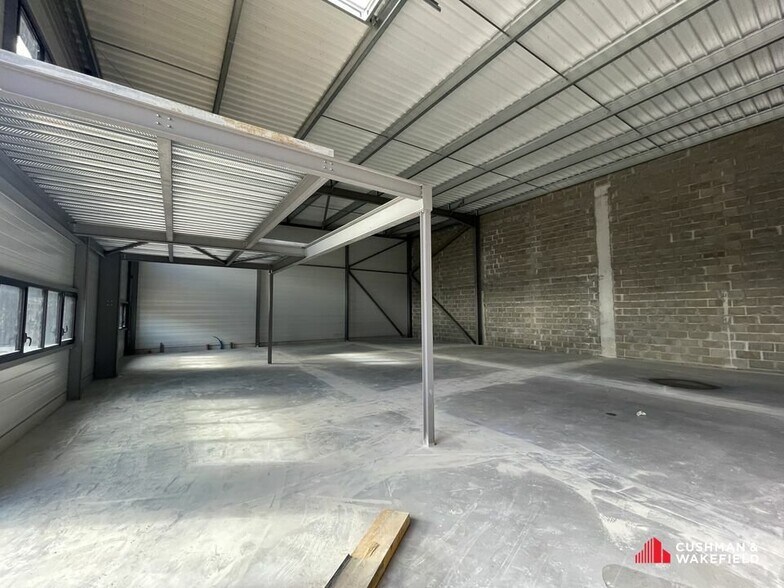 Local d’activités dans Mérignac à louer - Photo intérieure – Image 3 sur 3
