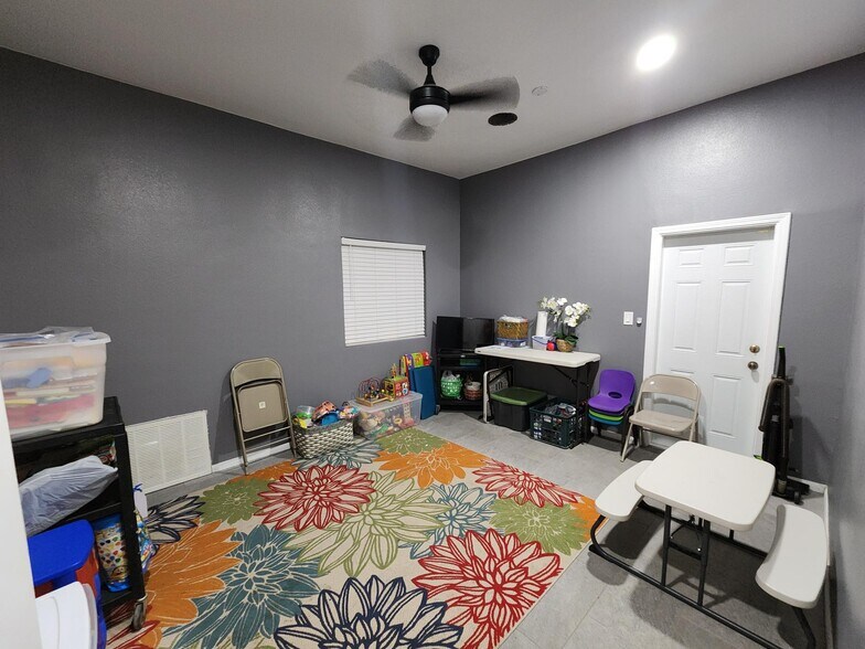 126 W Heil Ave, El Centro, CA à vendre - Photo de l’immeuble – Image 3 sur 8