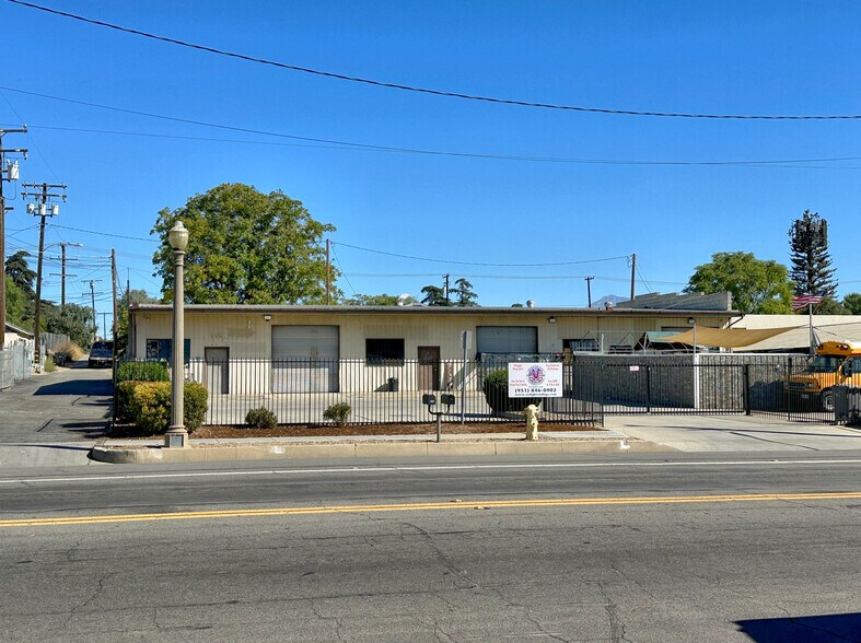 552-558 N California Ave, Beaumont, CA à louer - Photo de l’immeuble – Image 2 sur 7