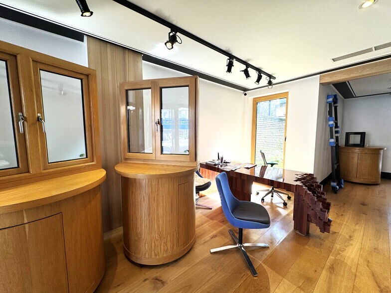 63 East Hl, Londres à louer - Photo de l’immeuble – Image 3 sur 8