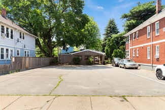 Plus de détails pour 30 Thacher St, Malden, MA - Bureau à vendre