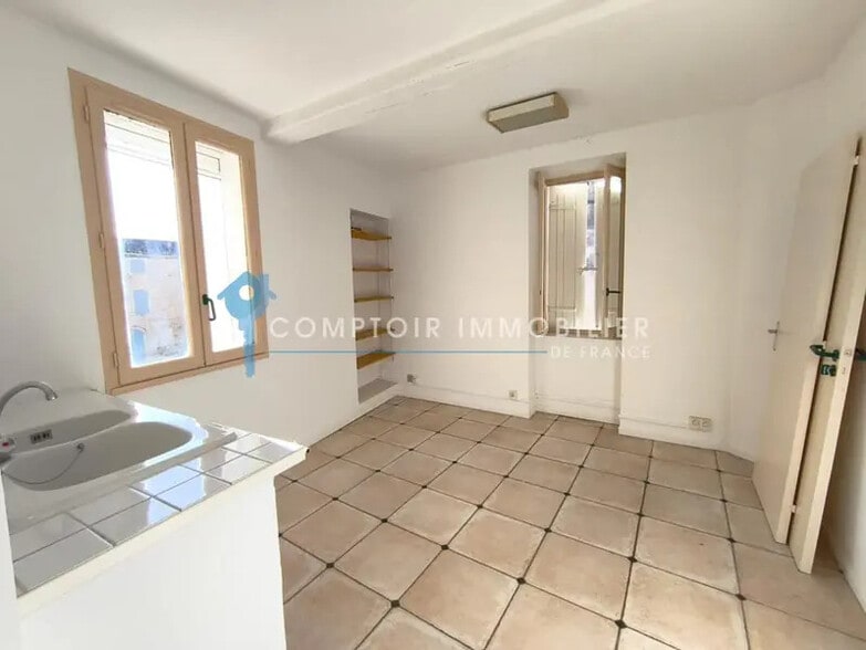 Local commercial dans Vallabrègues à vendre - Photo intérieure – Image 3 sur 6