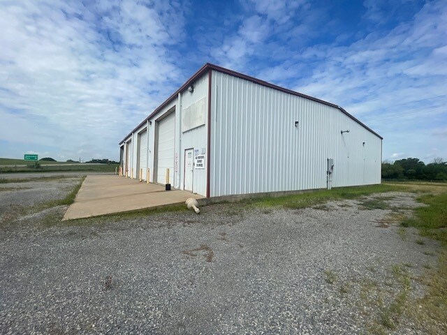 100 Max Rd, Savanna, OK à louer - Photo de l’immeuble – Image 1 sur 14