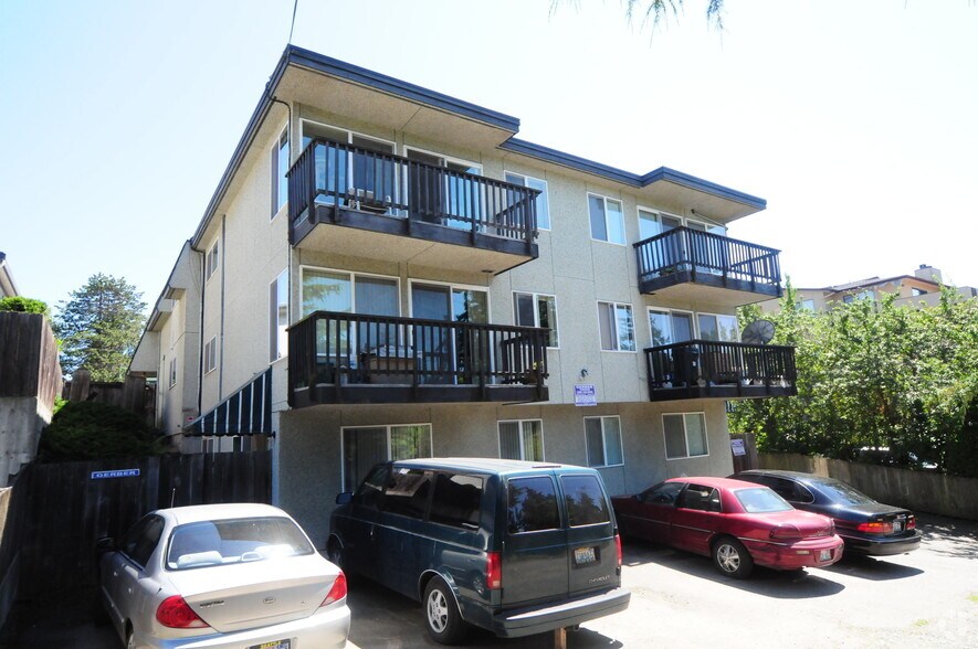 11023 Greenwood Ave N, Seattle, WA à vendre - Photo de l’immeuble – Image 2 sur 2