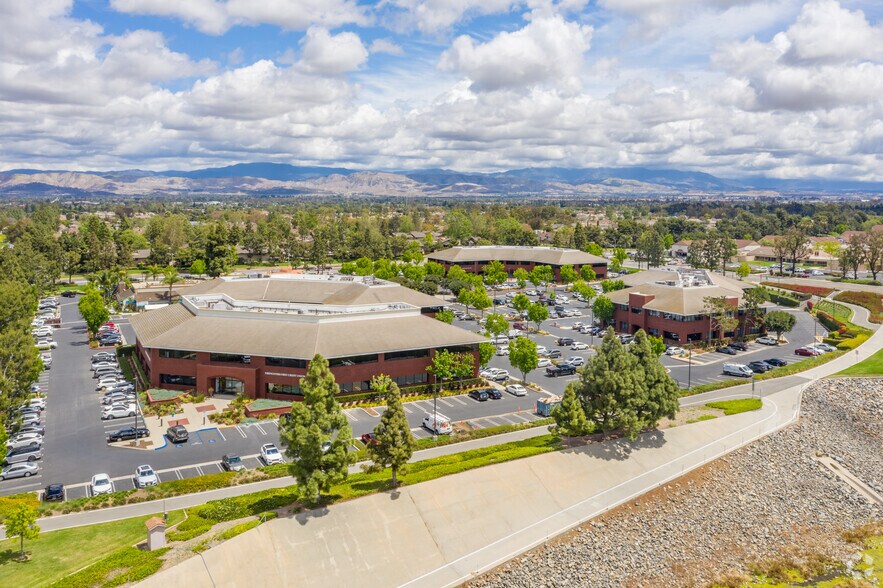 4010 Barranca Pky, Irvine, CA à louer - Aérien – Image 3 sur 5