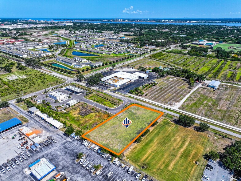 2814 26th Avenue East, Bradenton, FL à vendre - Photo de l’immeuble – Image 2 sur 8