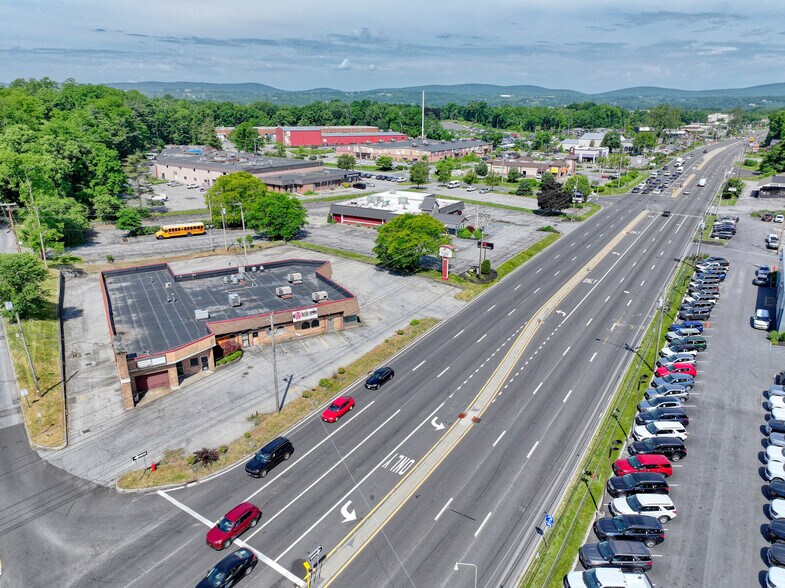 2245 South Rd, Poughkeepsie, NY à louer - Aérien – Image 3 sur 4
