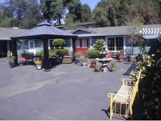 Plus de détails pour 760 Kerryjen Ct, Redding, CA - Santé à vendre
