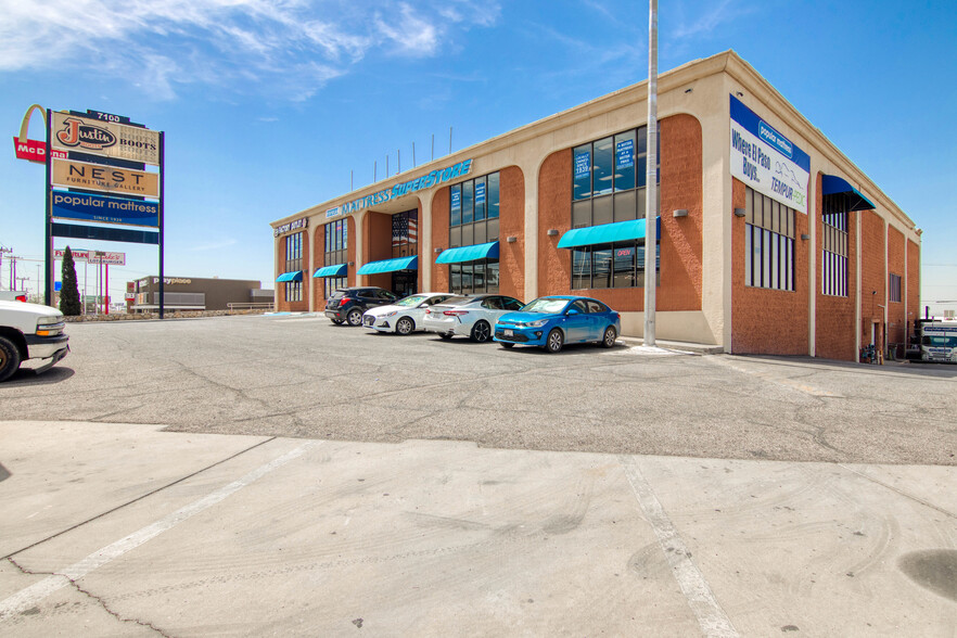 7100 E Gateway Blvd, El Paso, TX à louer - Photo de l’immeuble – Image 2 sur 19