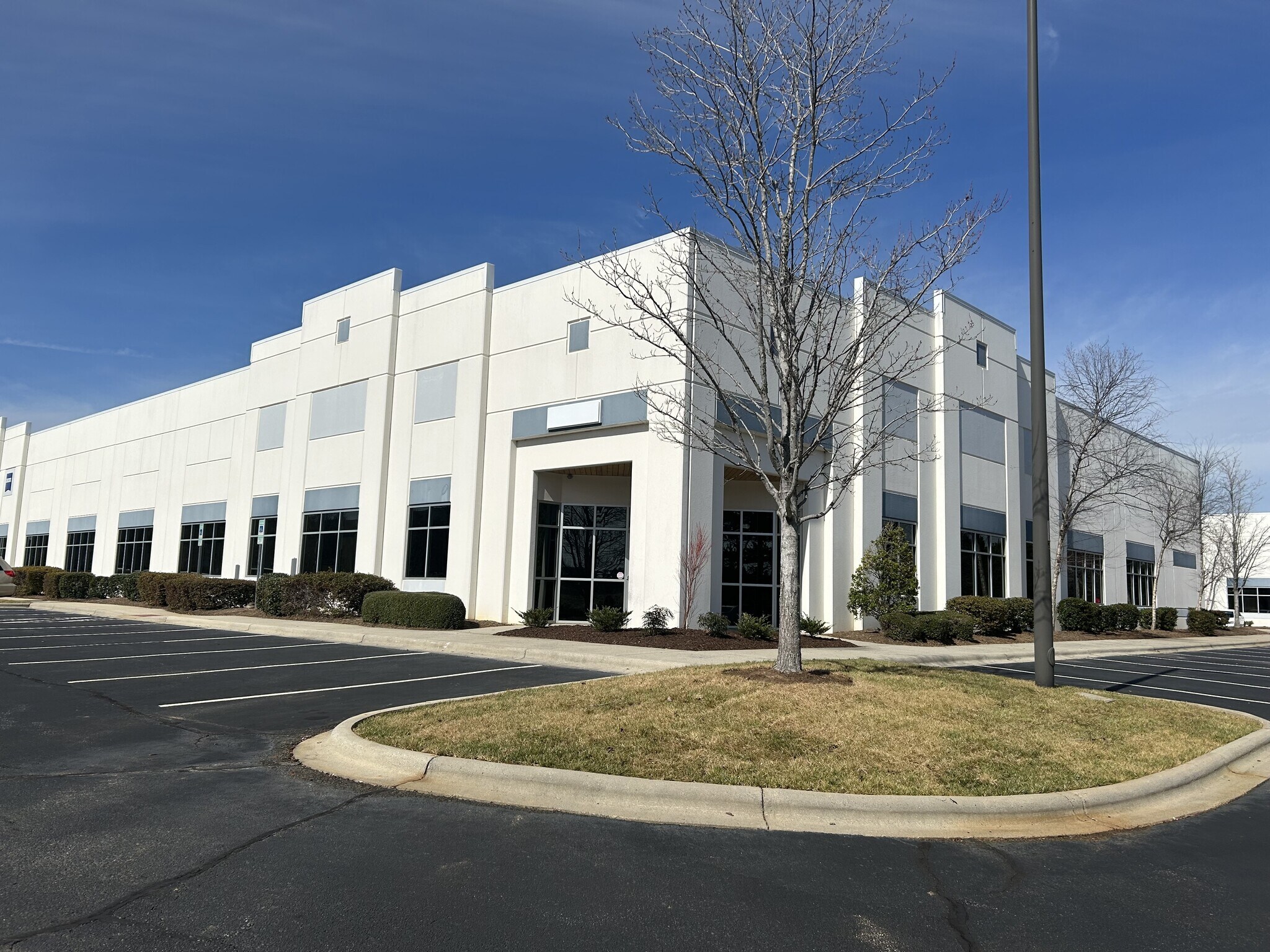 4735 Corporate Dr, Concord, NC à louer Photo de l’immeuble– Image 1 sur 14