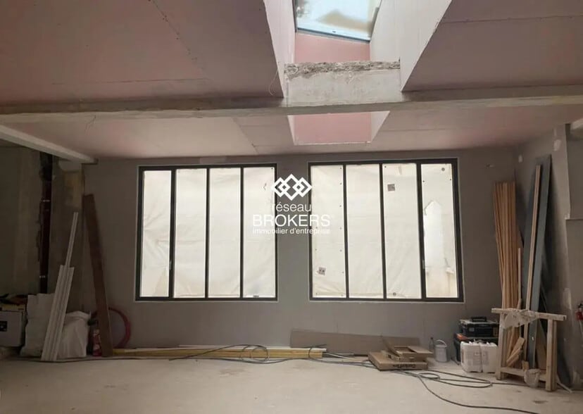 Local commercial dans Paris à louer - Photo intérieure – Image 3 sur 11