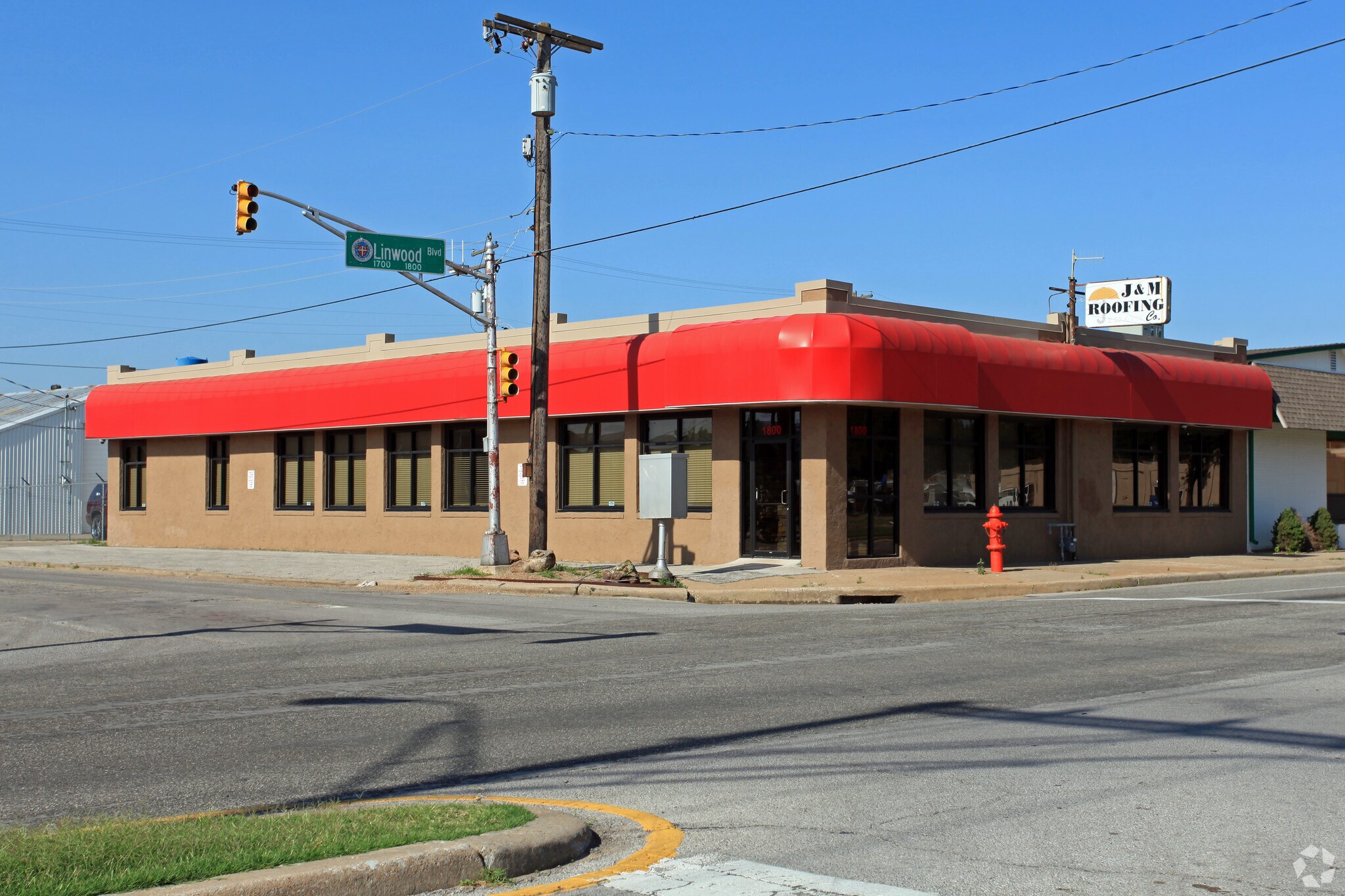1800 Linwood Blvd, Oklahoma City, OK à vendre Photo principale– Image 1 sur 3