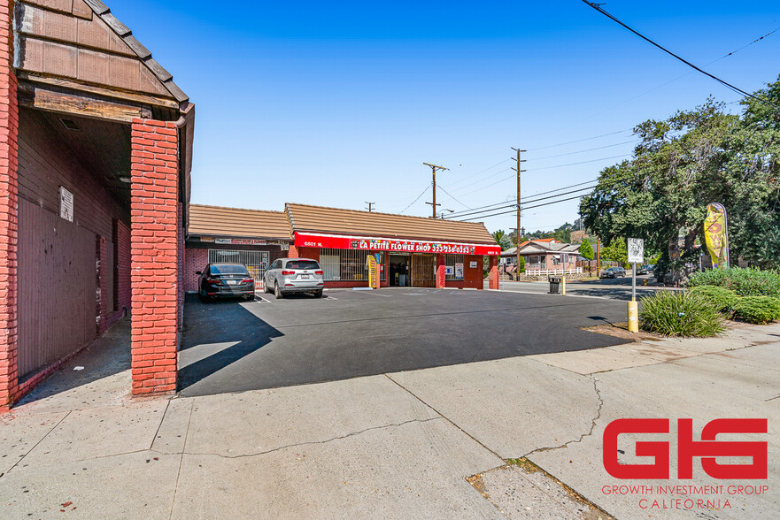 6801 N Figueroa St, Los Angeles, CA à vendre - Photo de l’immeuble – Image 3 sur 13