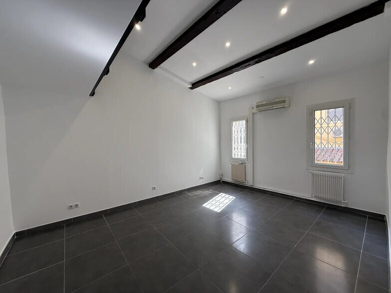 Bureau dans Marseille à vendre - Photo de l’immeuble – Image 3 sur 7