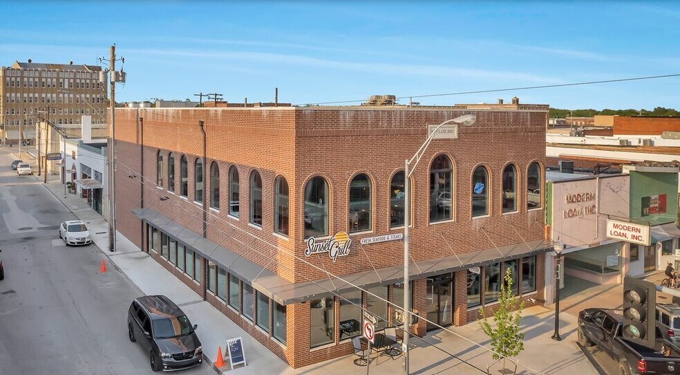 127 W Main St, Ardmore, OK à louer - Photo de l’immeuble – Image 1 sur 17