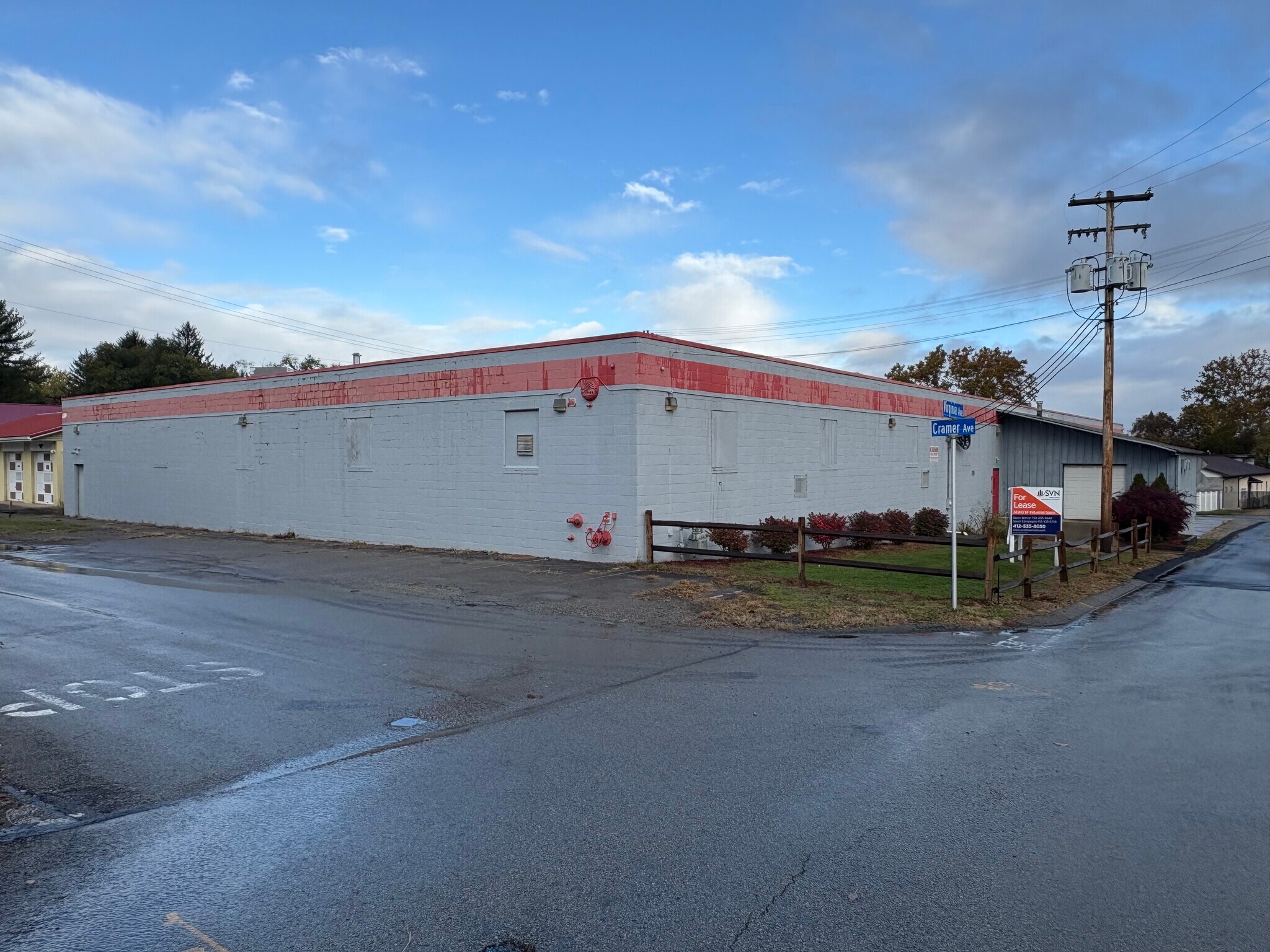 49 Virginia Ave, Uniontown, PA à louer Photo principale– Image 1 sur 18