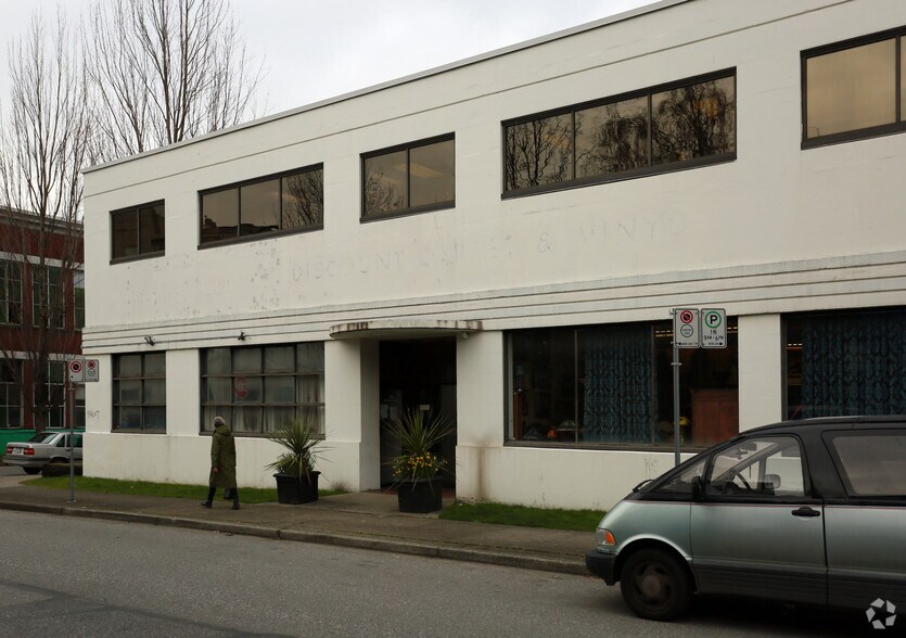 11 E 4th Ave, Vancouver, BC à louer - Photo de l’immeuble – Image 3 sur 17