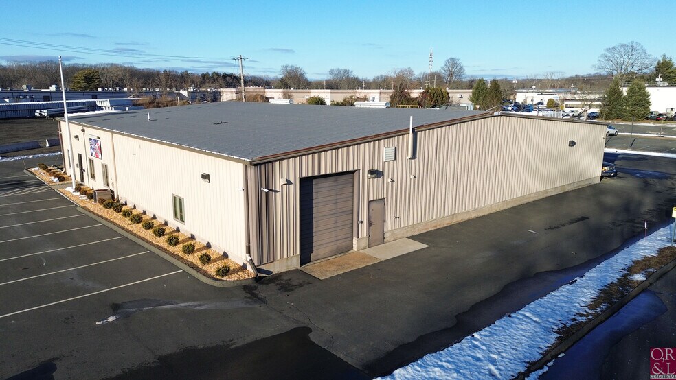 66 N Plains Hwy, Wallingford, CT à louer - Photo de l’immeuble – Image 3 sur 9