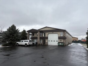 11471 N Reed Rd, Hayden, ID à louer Photo de l’immeuble– Image 1 sur 6