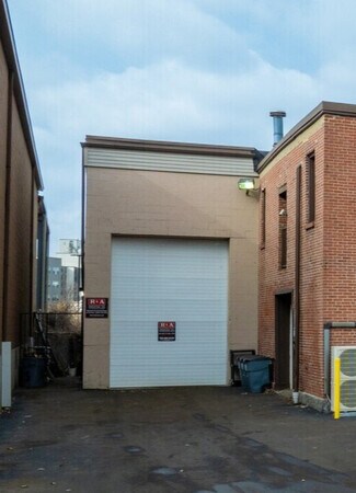 Plus de détails pour 47 Hall St, Medford, MA - Local d'activités à louer