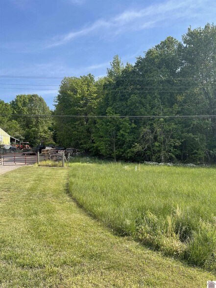 Highway 62, Calvert City, KY à vendre - Photo de l’immeuble – Image 3 sur 5