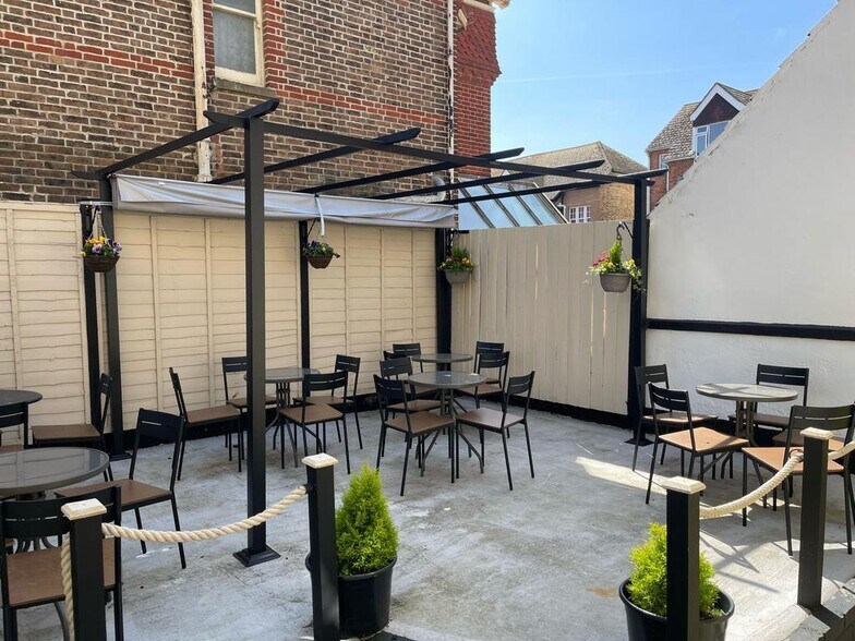 24 St Leonards Rd, Bexhill On Sea à louer - Photo de l’immeuble – Image 2 sur 4