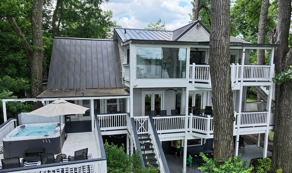 3227 River Rd, Louisville, KY à vendre - Photo de l’immeuble – Image 3 sur 42
