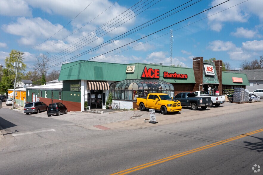 221 N Main St, Versailles, KY à vendre - Photo de l’immeuble – Image 3 sur 5