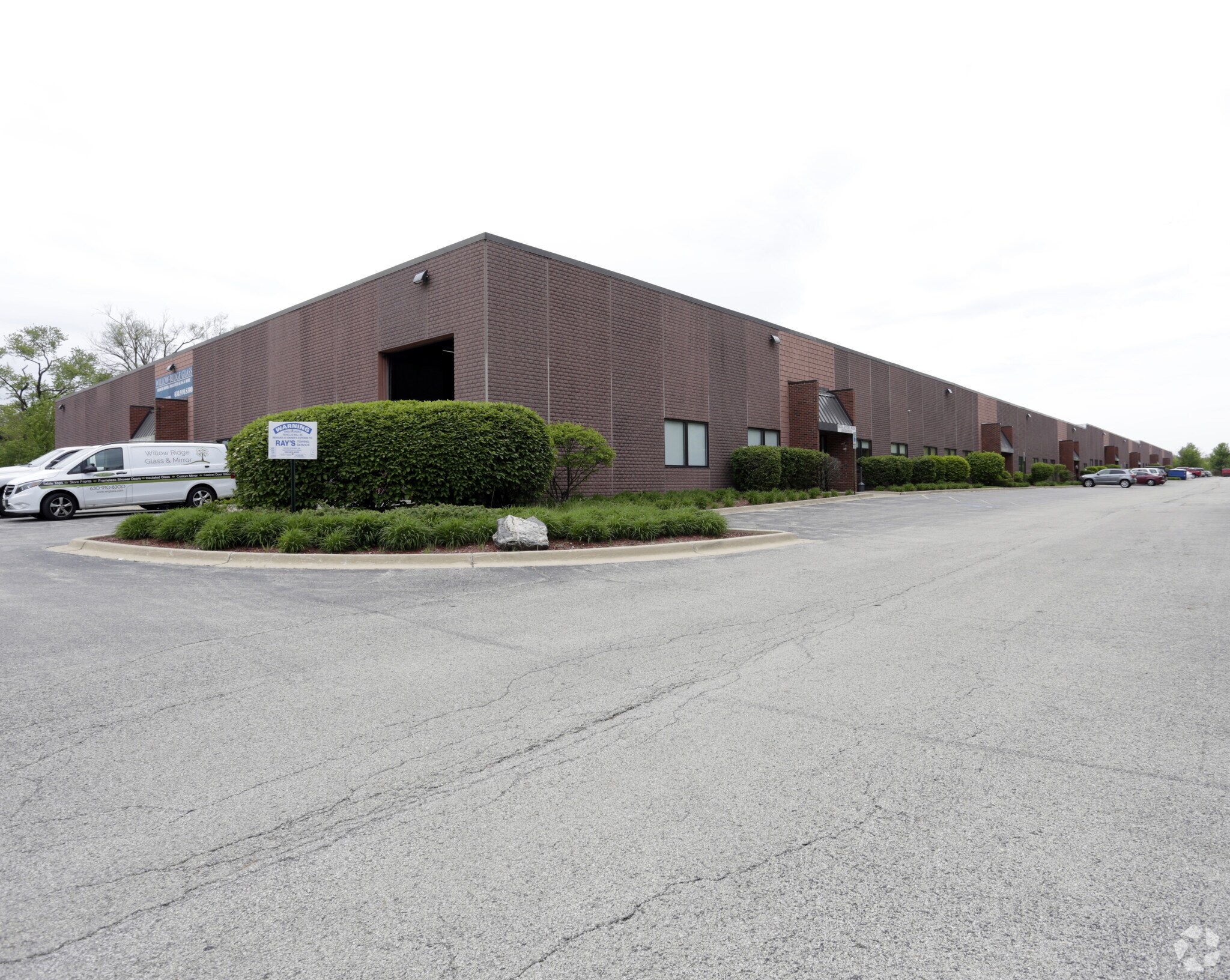 8102 Lemont Rd, Woodridge, IL à louer Photo principale– Image 1 sur 6