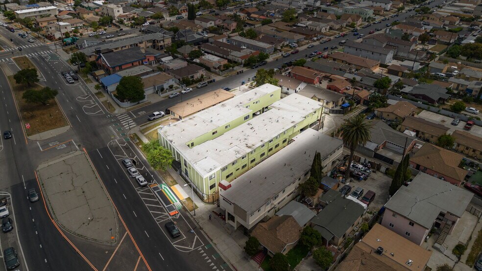 11204 Broadway, Los Angeles, CA à vendre - Photo principale – Image 1 sur 21