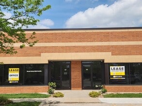 4610 S Biltmore Ln, Madison, WI à louer Photo de l’immeuble– Image 1 sur 5