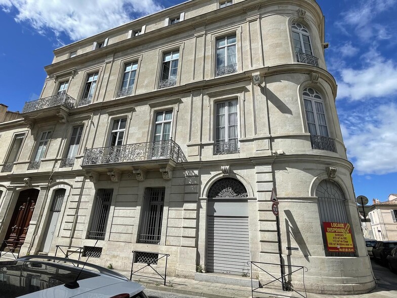 Bureau dans Nîmes à vendre - Photo de l’immeuble – Image 3 sur 22