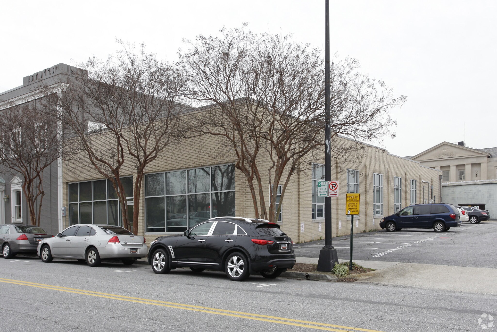 312 E Coffee St, Greenville, SC à louer Photo de l’immeuble– Image 1 sur 12