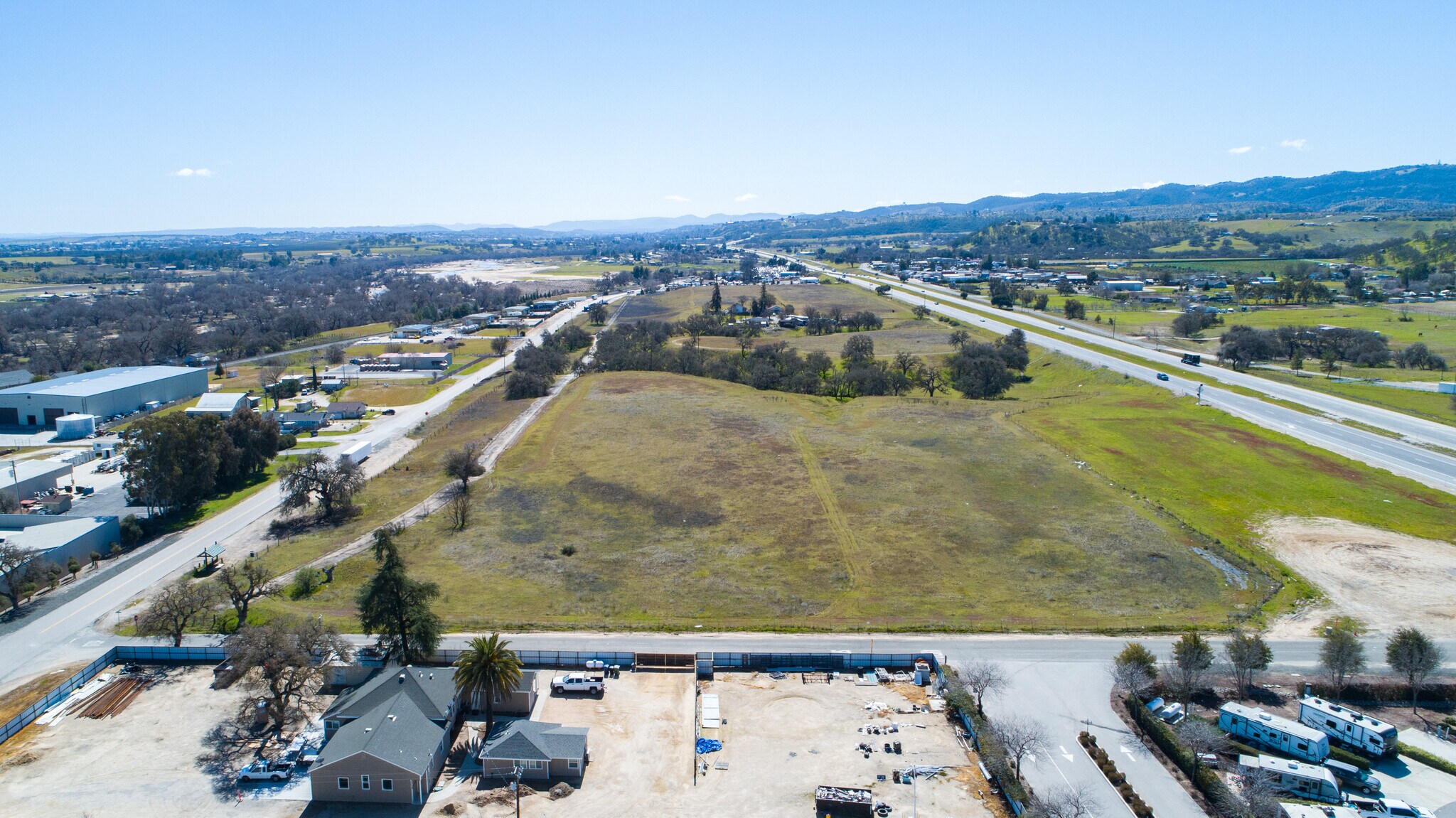 6229 Monterey Rd, Paso Robles, CA à vendre Photo de l’immeuble– Image 1 sur 14